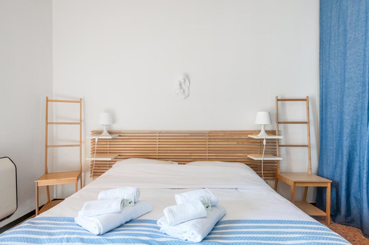 Deiva Marina Sea View Flat with Garage - Housity