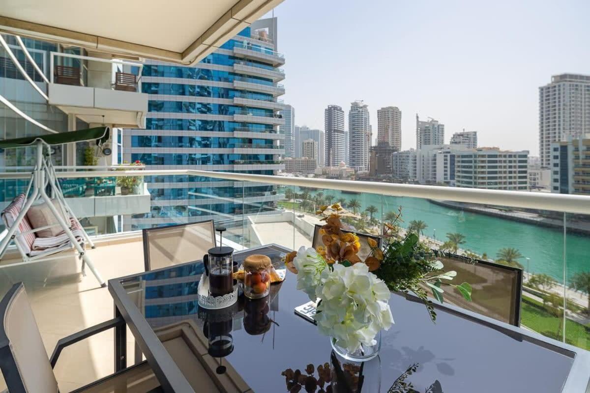 Frank Porter - Dorra Bay - Housity