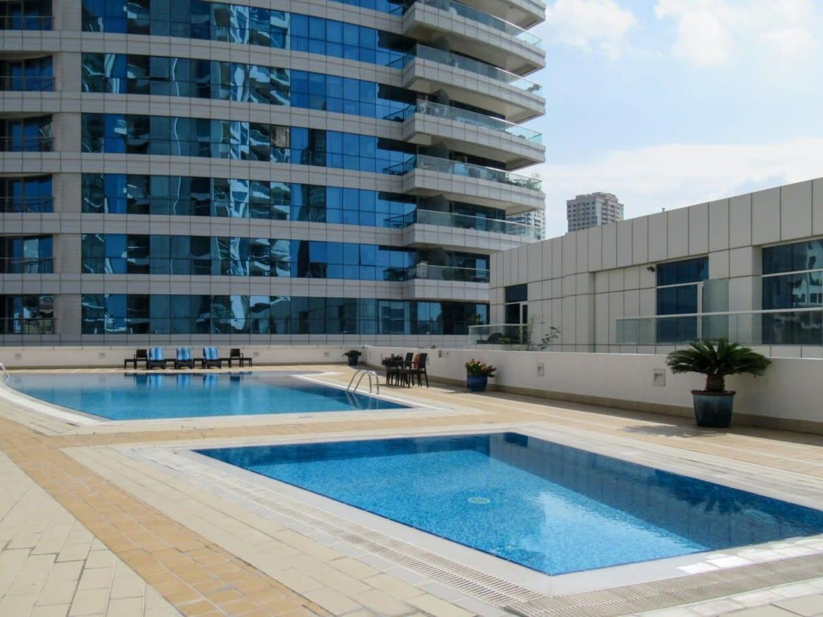 Frank Porter - Dorra Bay - Housity