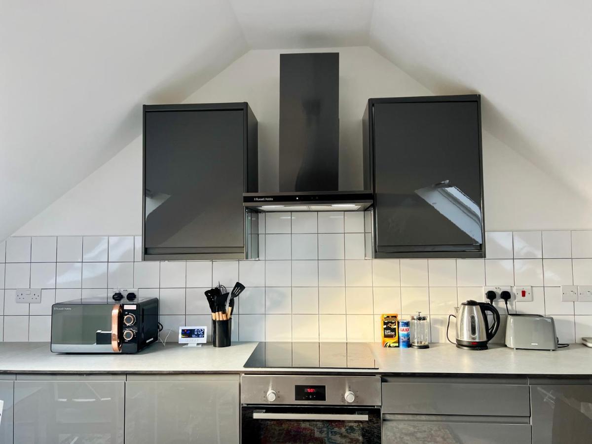 Ivory Penthouse Next to Wembley Stadium by Imperia Stays - Housity