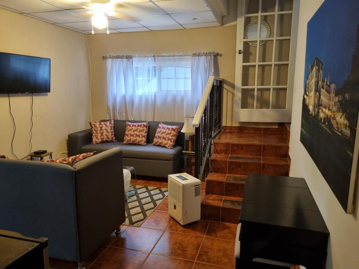 Villa Helena - Housity