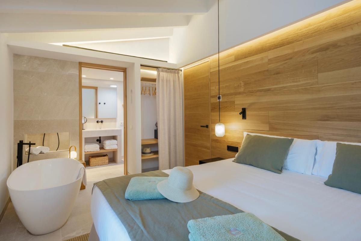 Cama o camas de una habitación en Fincahotel Treurer - Olive Grove & Grand House - Adults Only