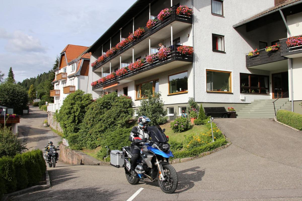 Aparthotel Schwarzwald Panorama - Hizvo
