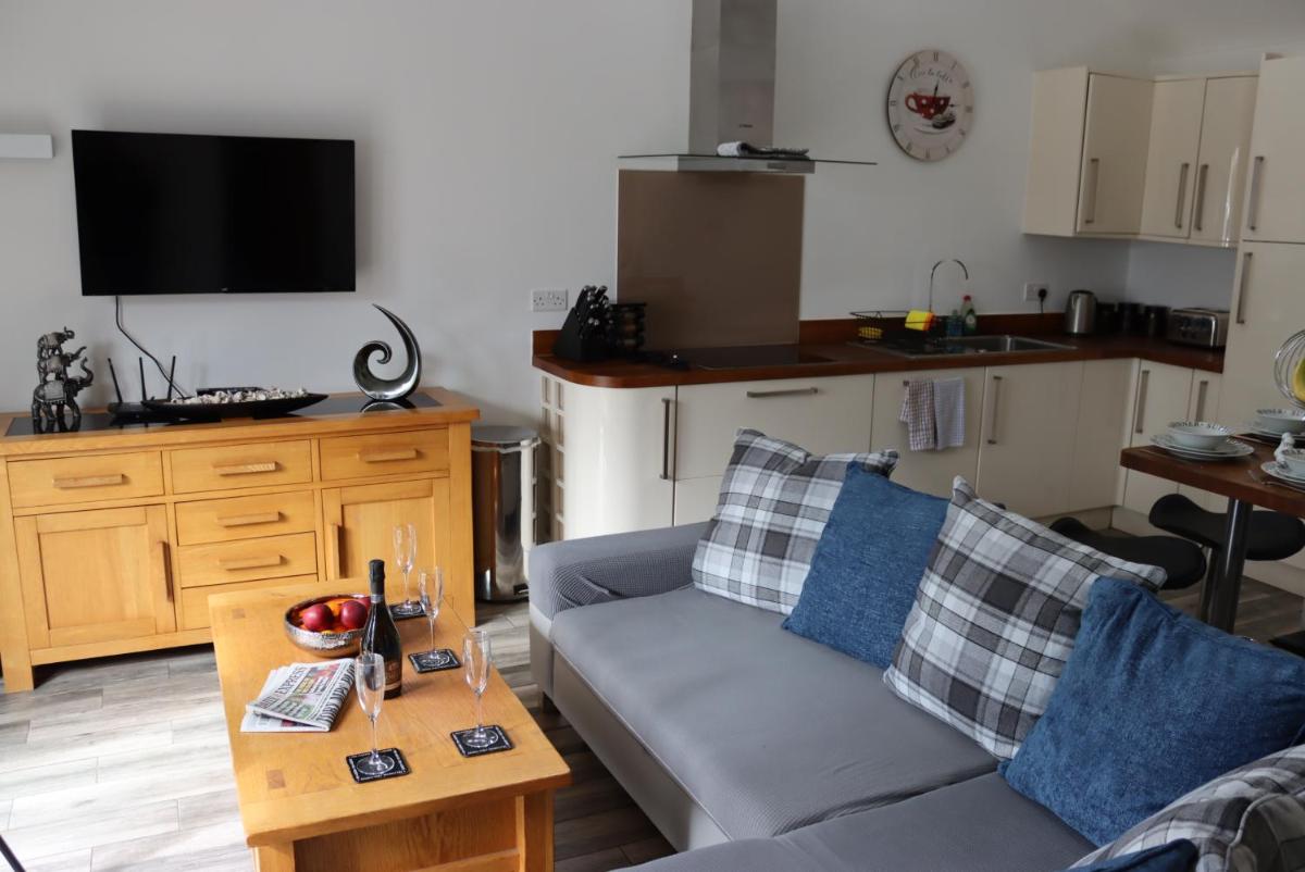Ferndown Holiday Let - Housity