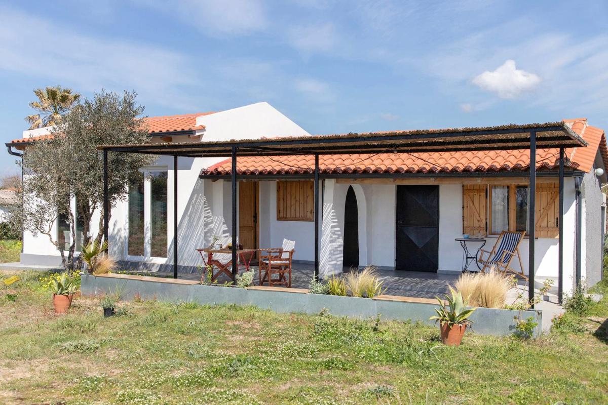 House on the Sand close to Olympia - Housity