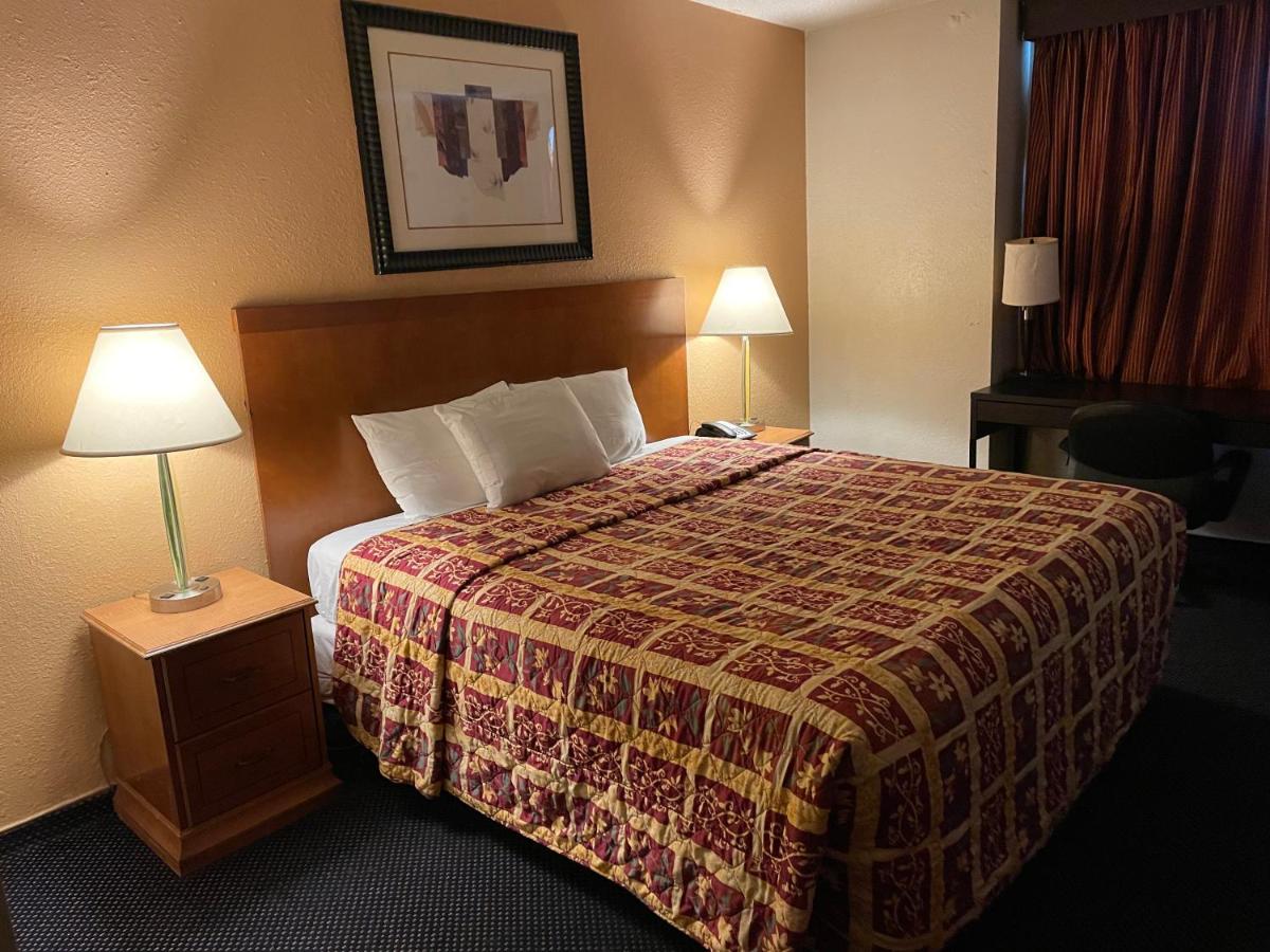 Grand Inn - Housity