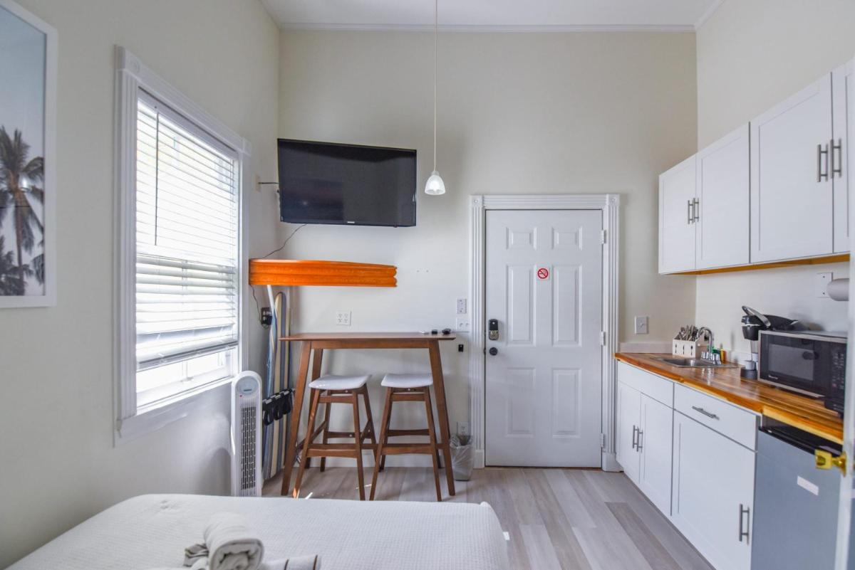 Leo's Lodge - Housity