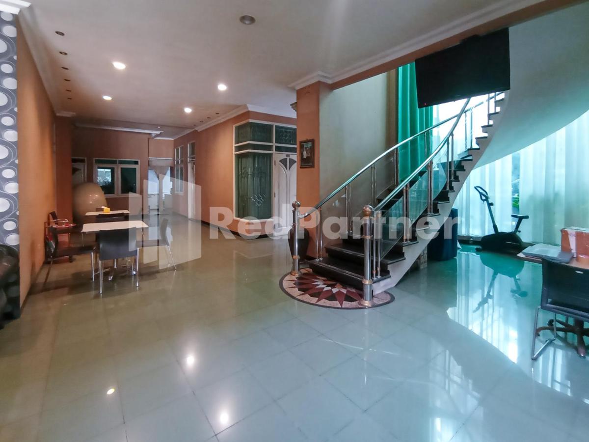 Nillo Hotel Kebumen Mitra RedDoorz - Housity