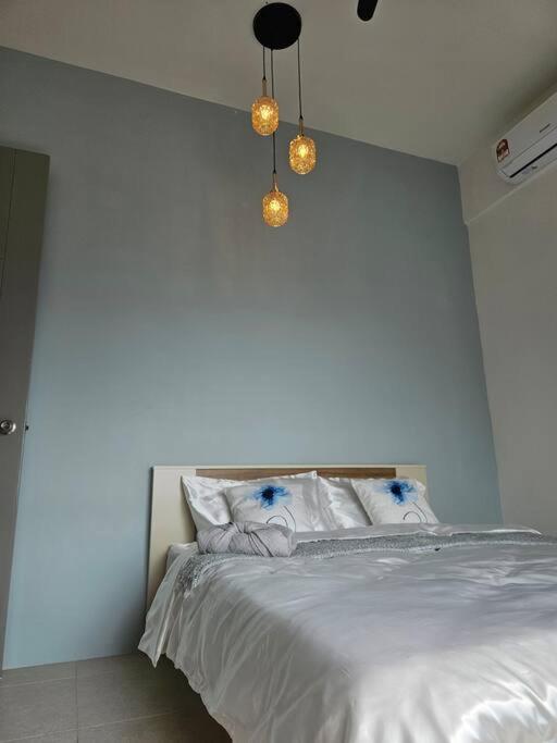 Coastal Vacation Home - Housity