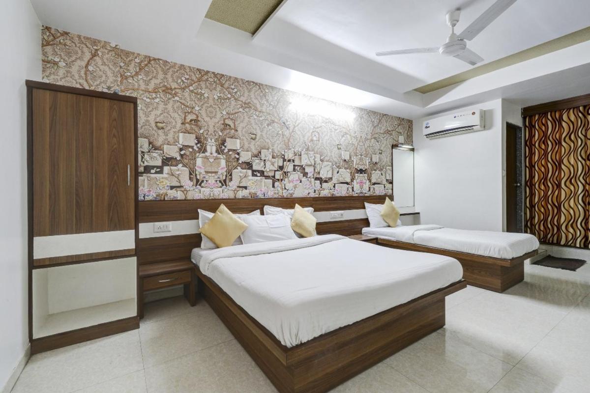 Hotel Tirupati - Housity