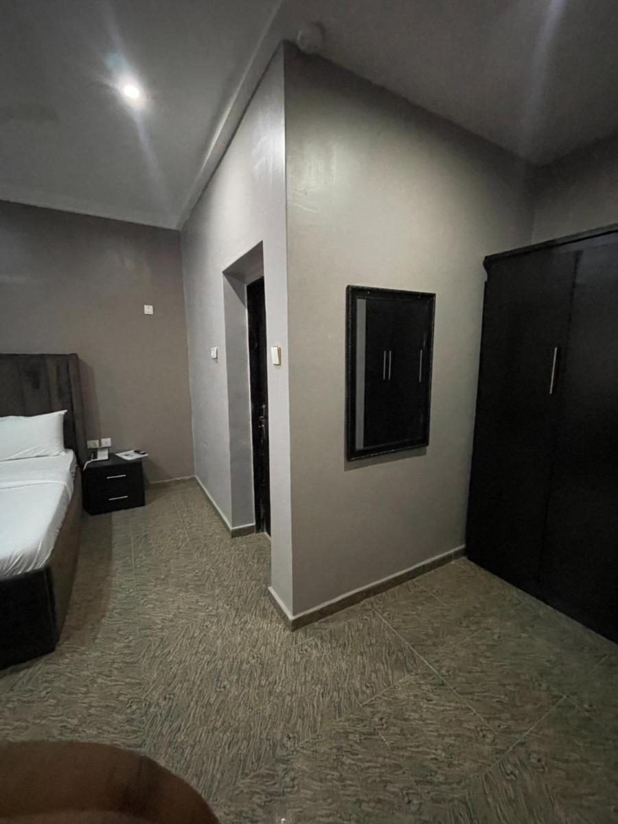 Suitetrails - Nexus Xpress Hotel