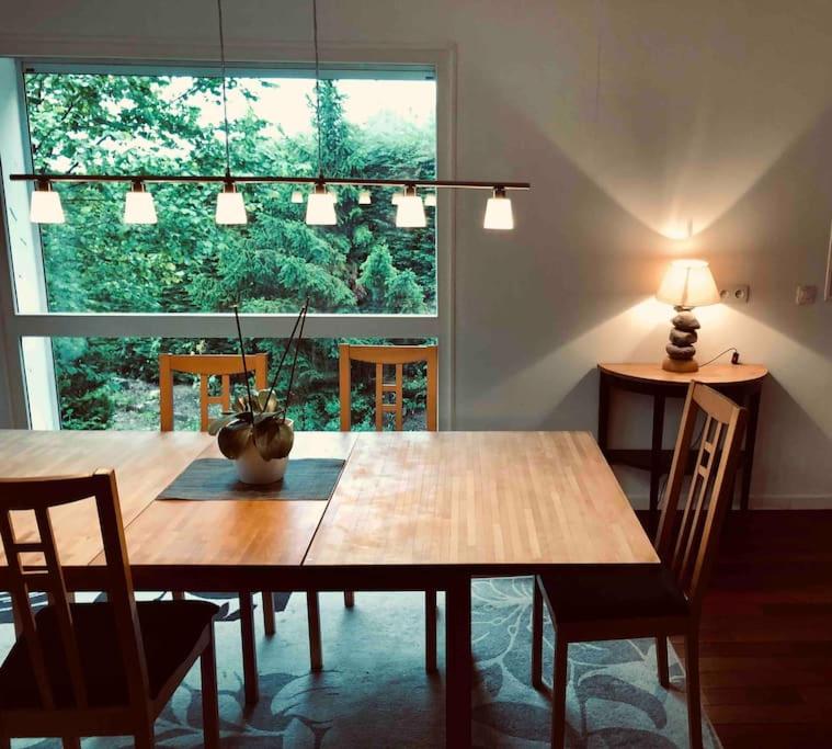 Geneva and Collonges sous Saleve - Beautiful 4 bedrooms family house next to Swiss border - Housity