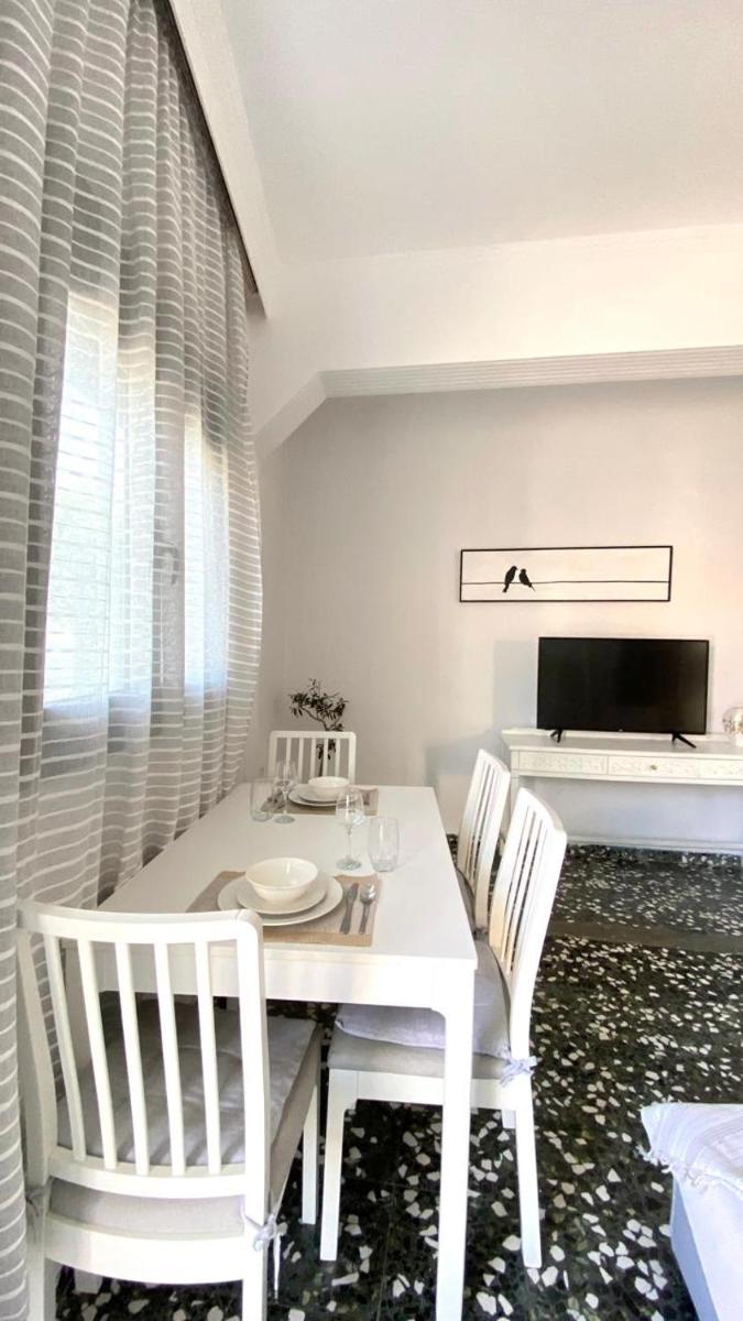 Ammos beachfront apartment! - Housity