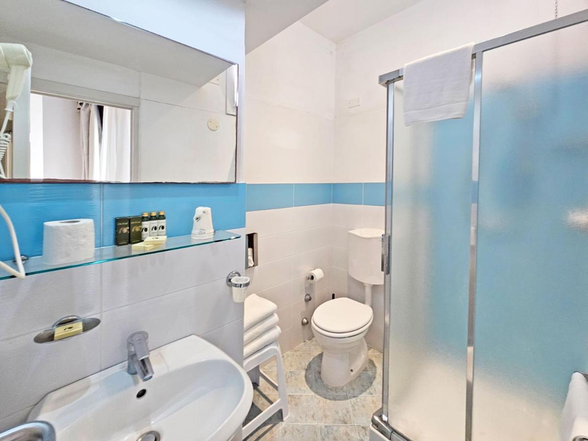 Hotel l'Approdo - Housity