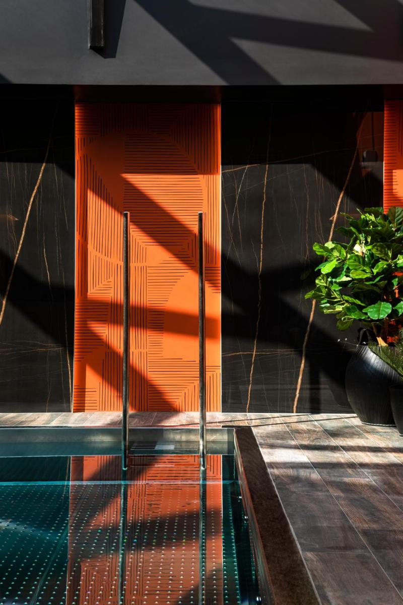 Piscine de l'établissement Hôtel & Spa Oceania Le Conti ou située à proximité