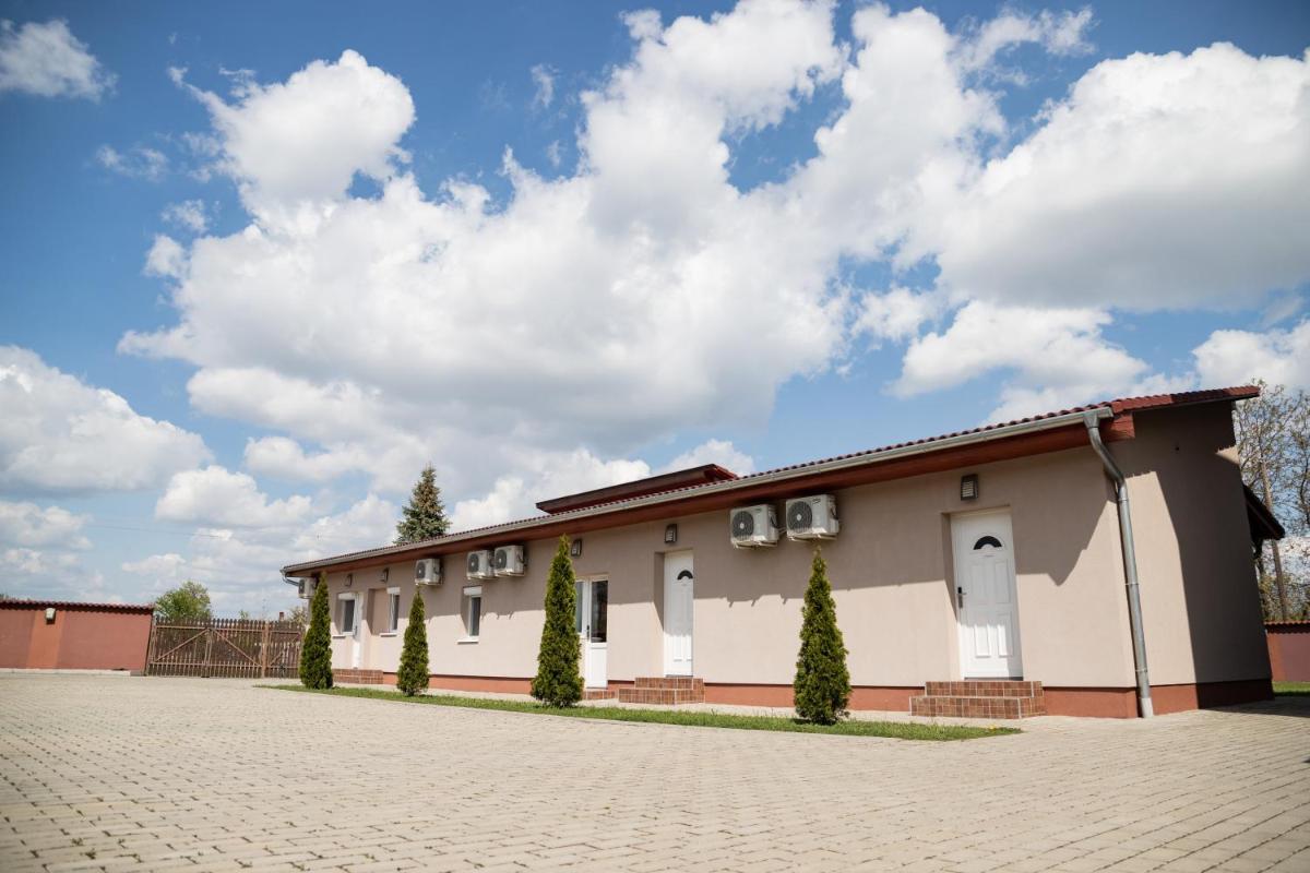 Farkas Villa Apartmanok - Housity