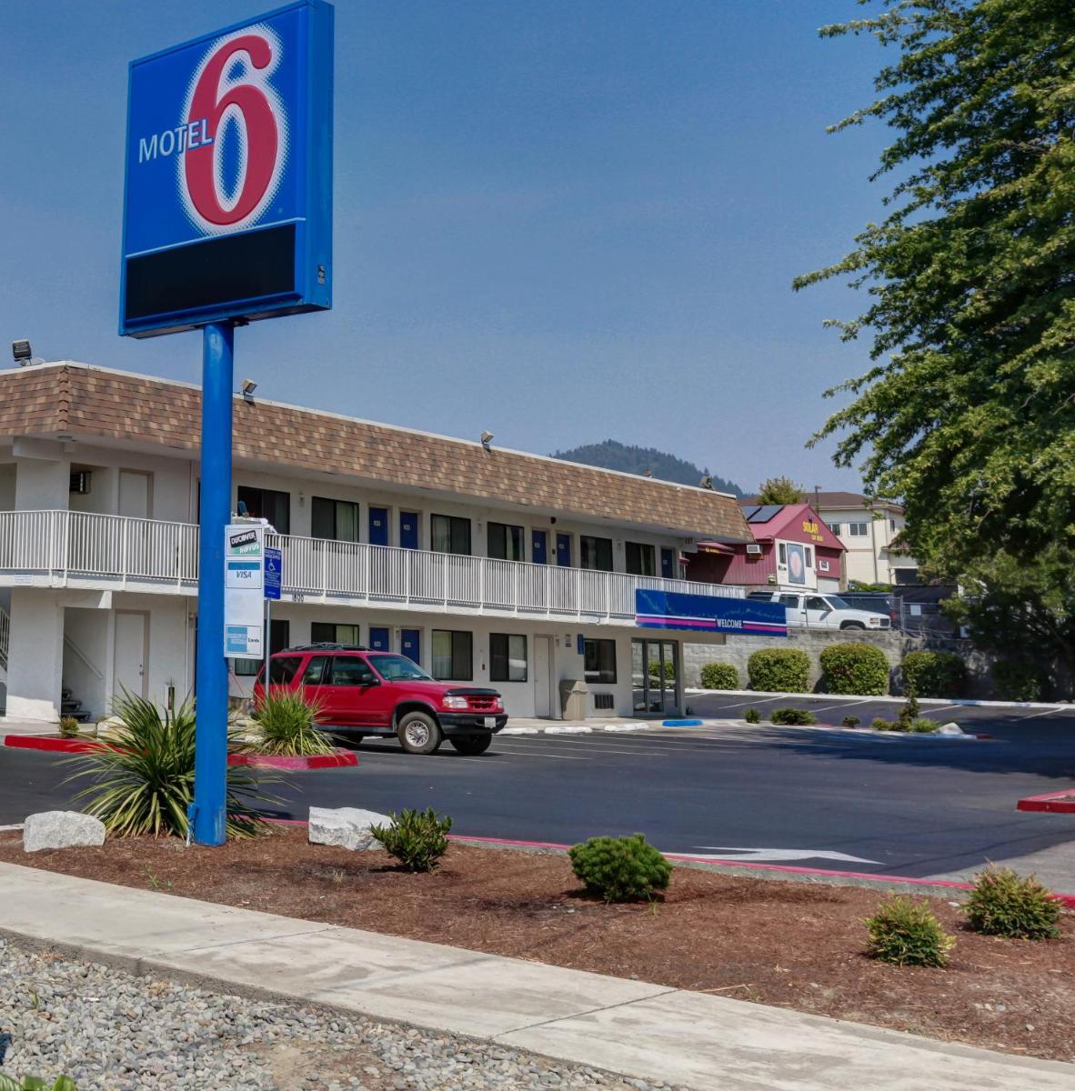 Motel 6-Grants Pass, OR - Housity