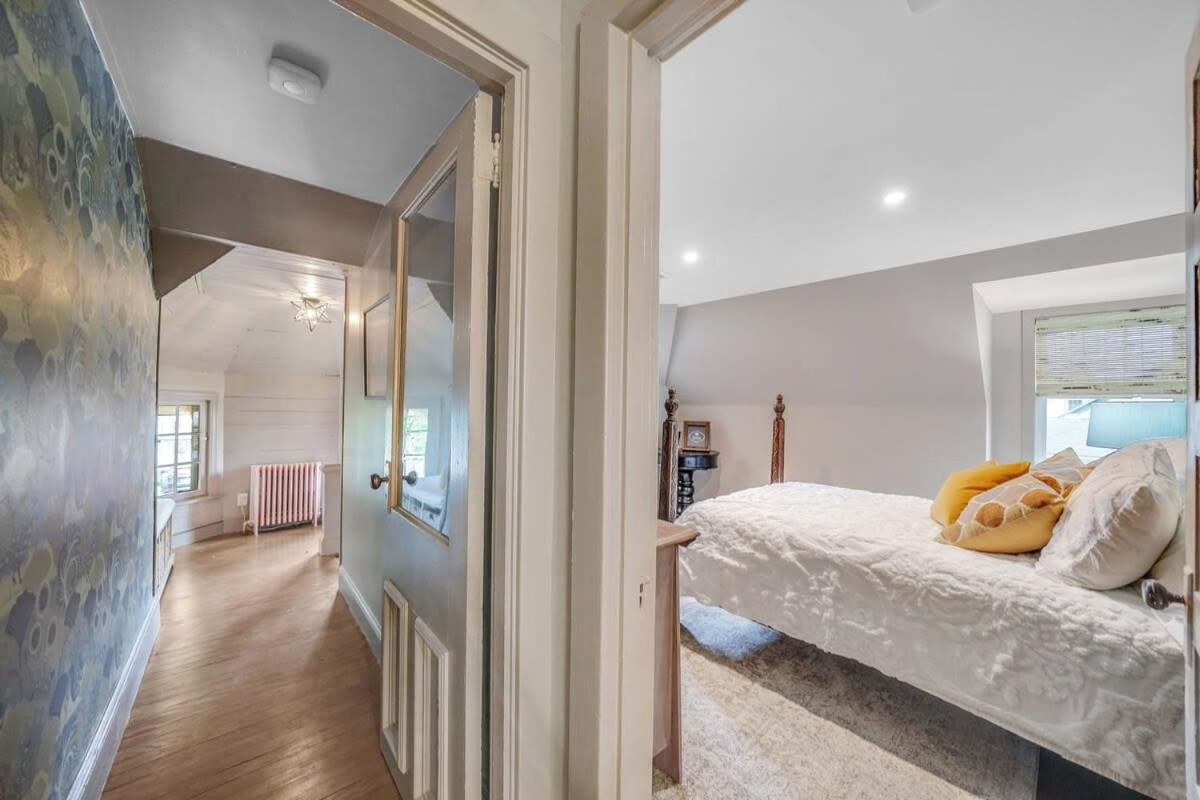 Luxury Loft in Historic Carriage House - Housity