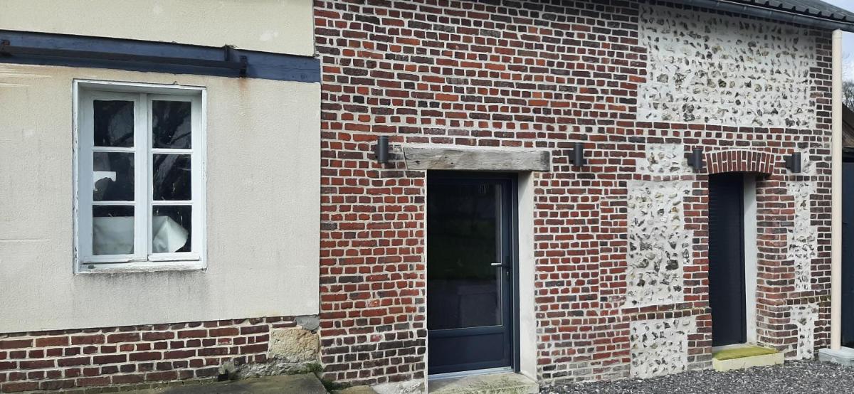 Le Thuit - F2 Plain pied tout équipé à la ferme - Housity