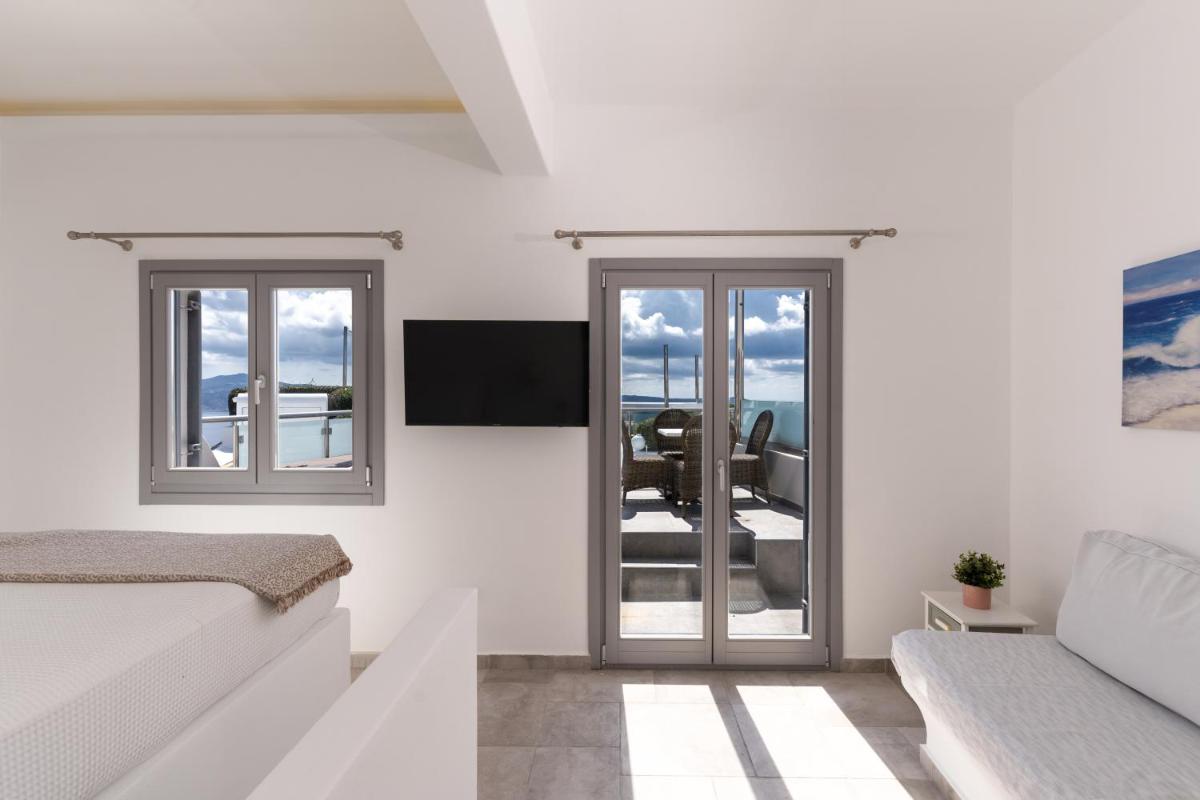 Enalion White Suites Oia - Housity