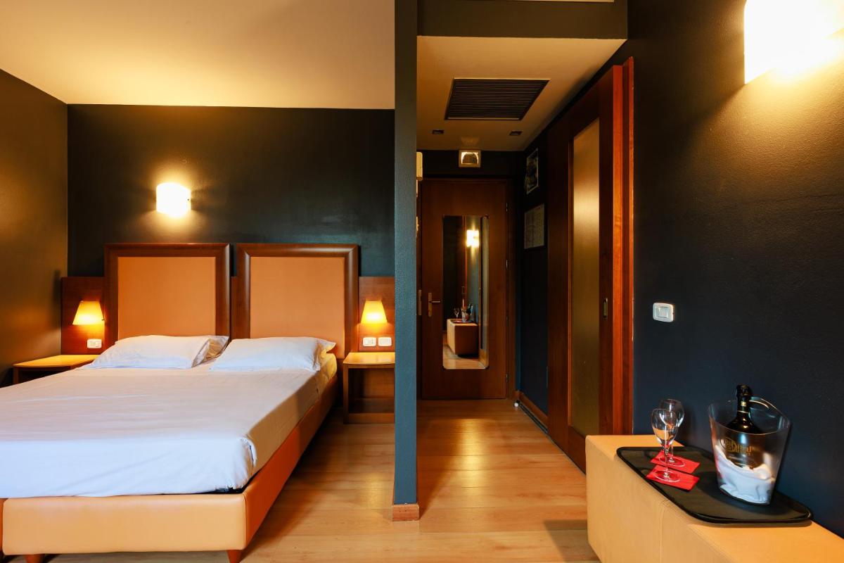 Hotel Villa Delle Rose - Malpensa - Housity
