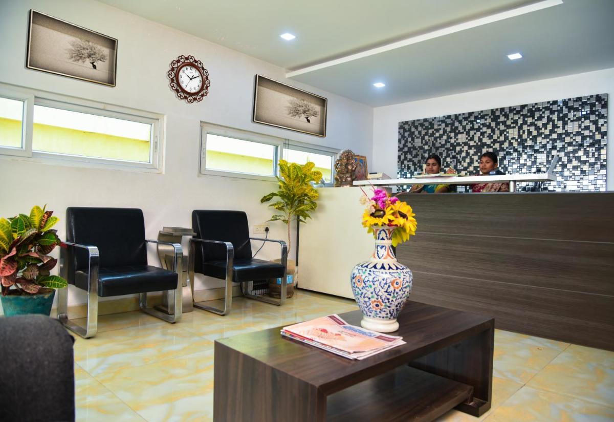 BHIMAS RESIDENCY & RESTARUNT - Housity