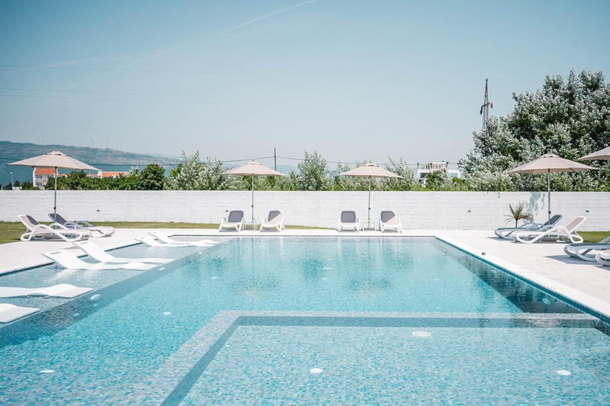 Apartments Antique - Housity
