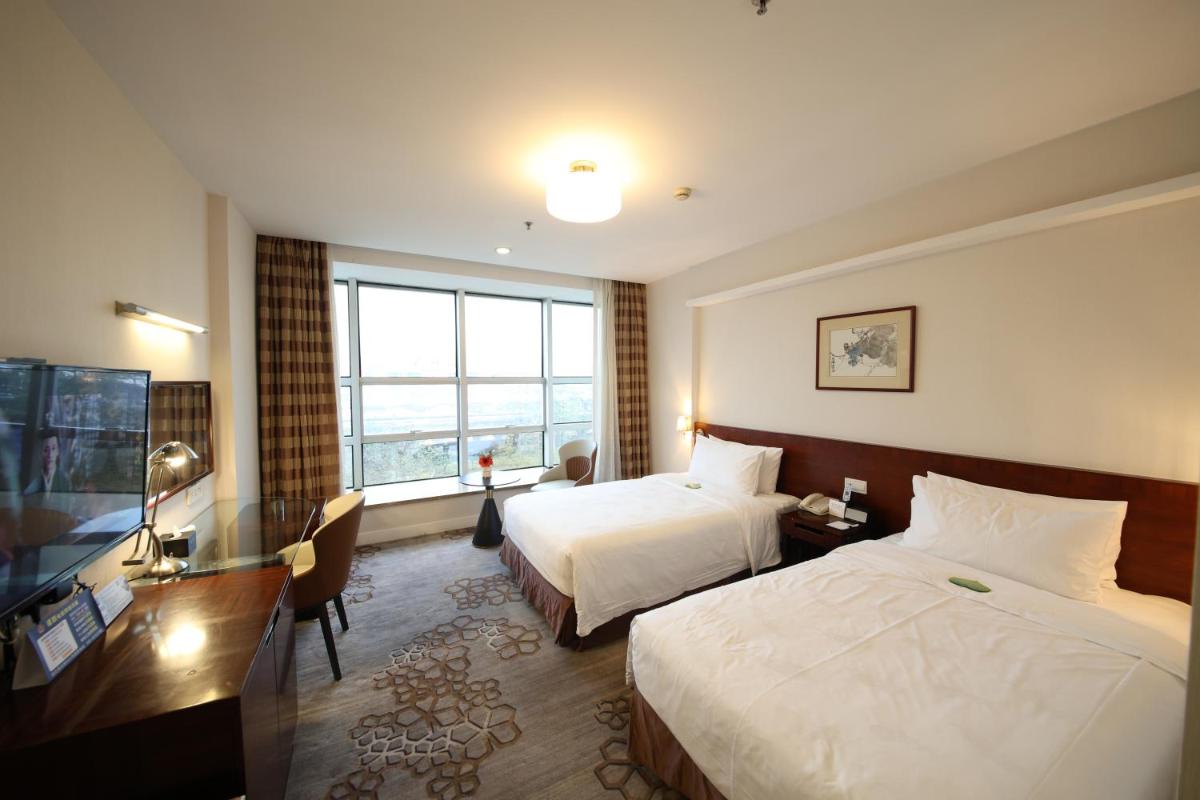 Liuhua Hotel - Housity