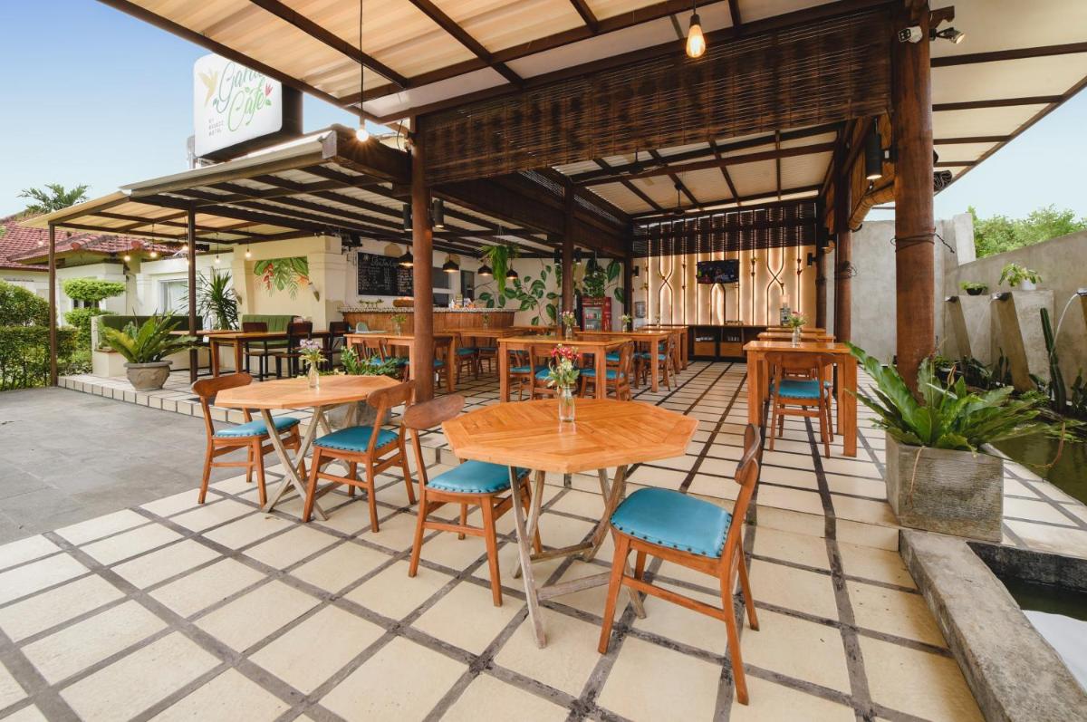 Bali Breezz Hotel - Housity