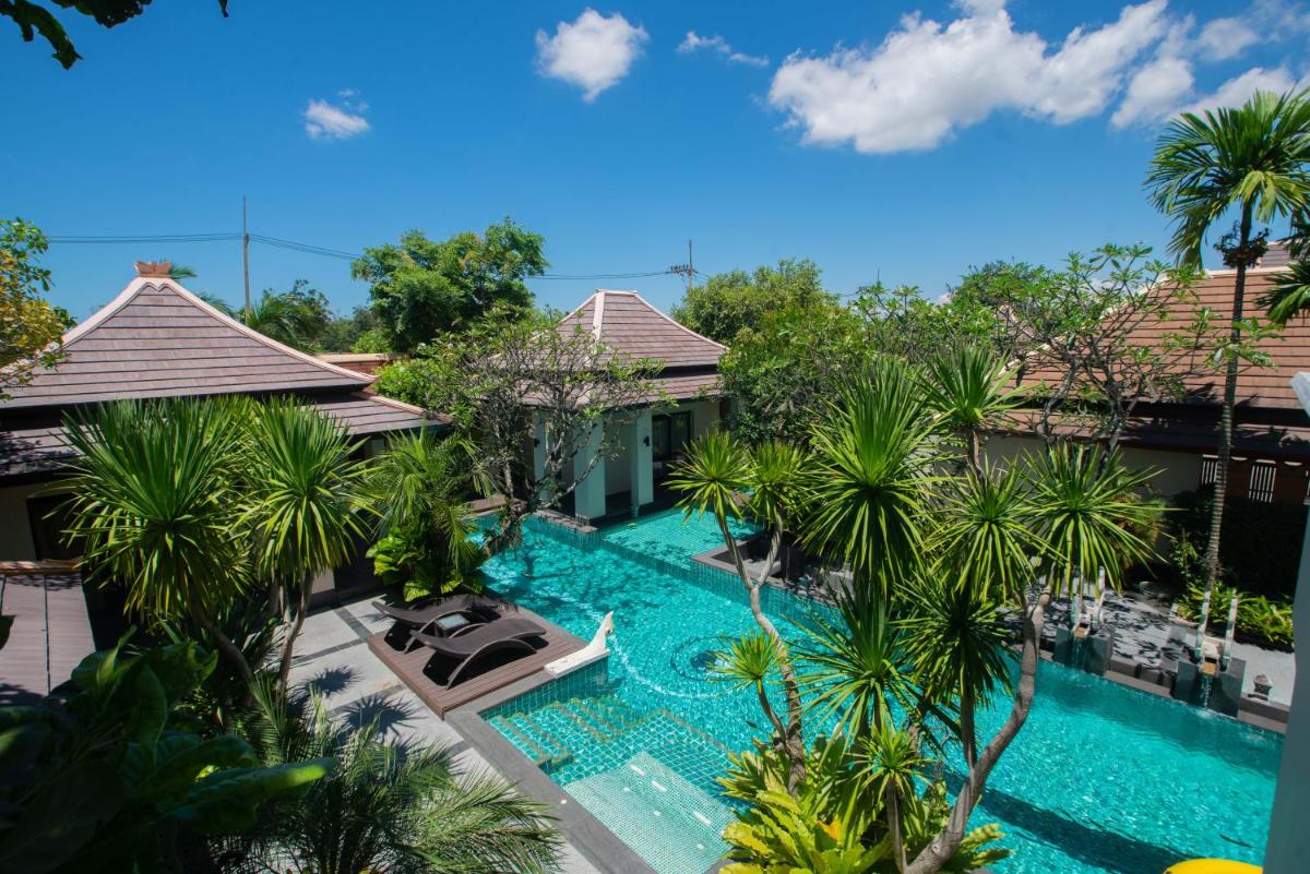 Luxury Thai Style Swimming Pool Villa, Private housekeeper,6 Bedrooms - Housity