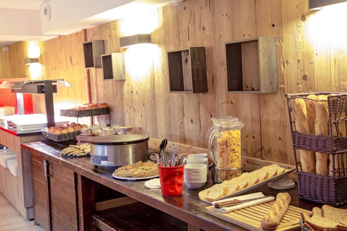 Nourriture dans l'hôtel ou à proximité