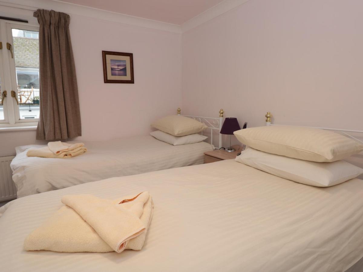 12 Dartmouth House - Housity