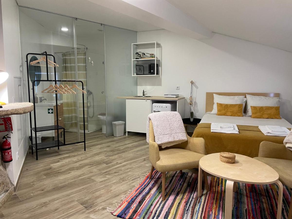 On The Rocks - Housity
