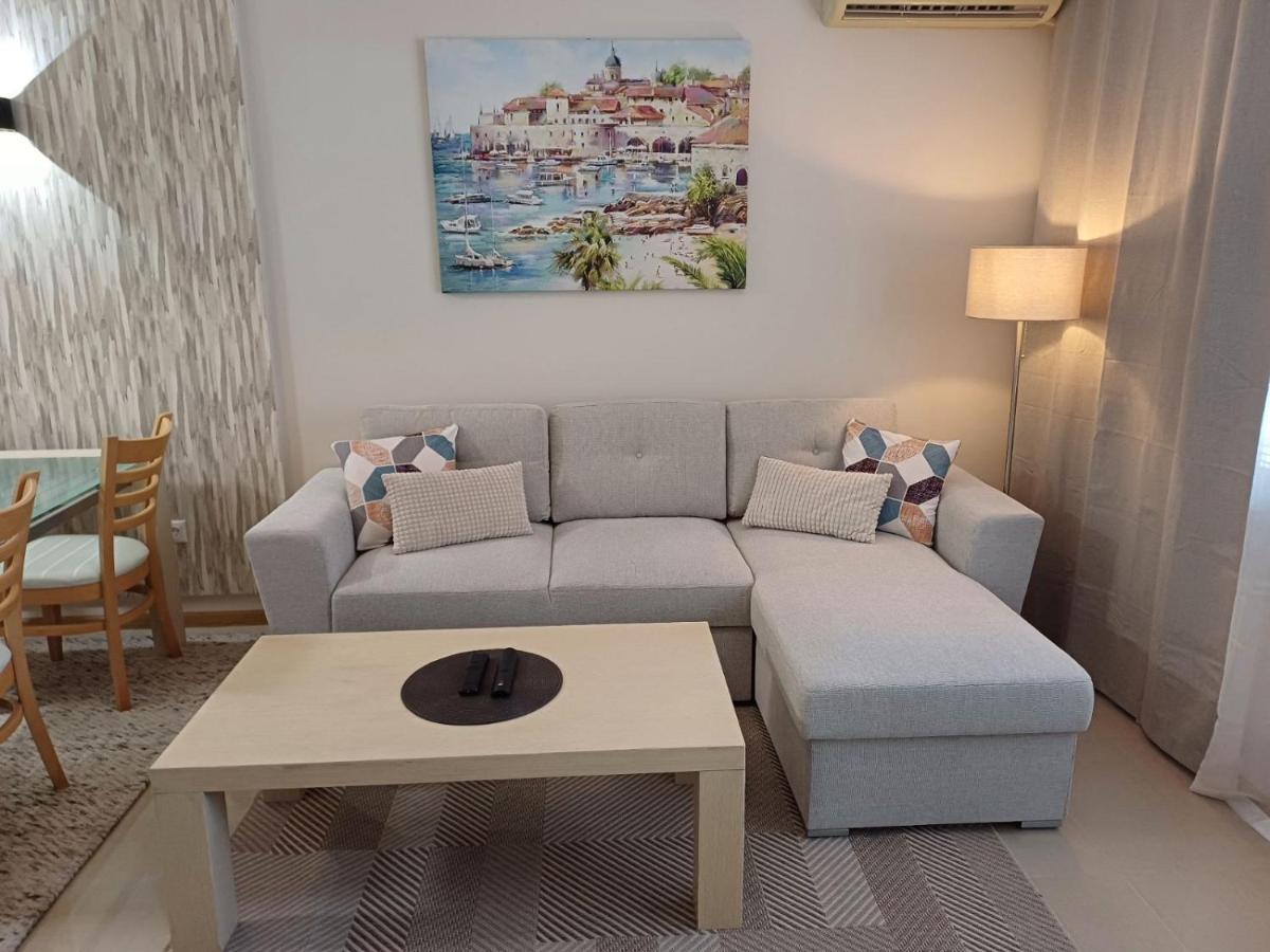 Lighthouse 1bedroom GeC apartment 203 - Housity