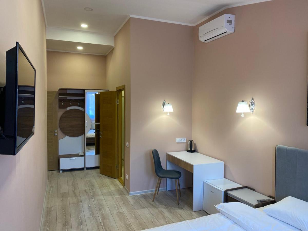 Suitetrails - Kyiv Central Apart Hotel