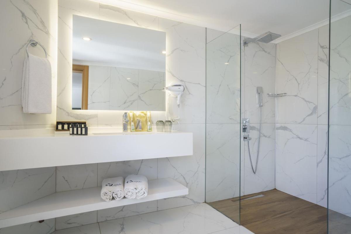 Qinn Hotels - Housity