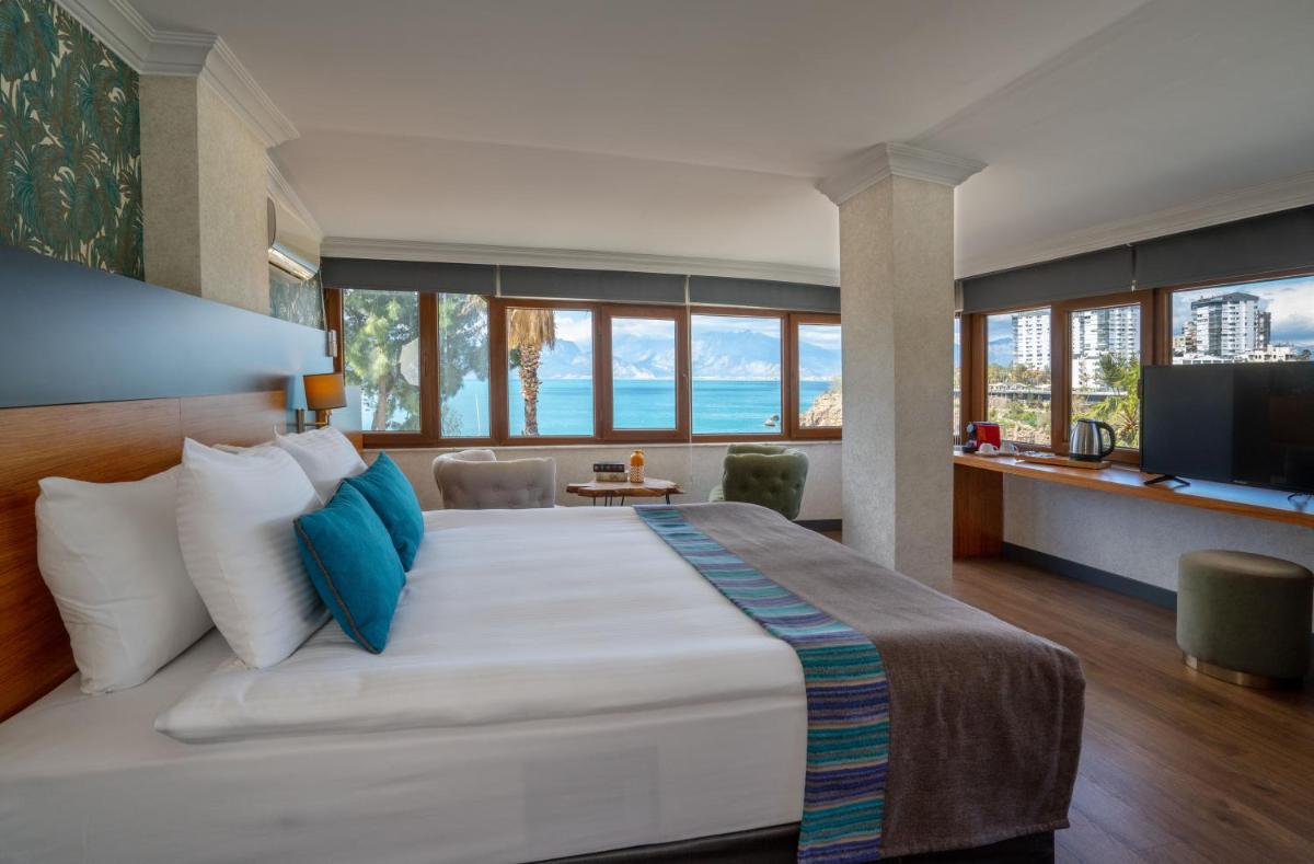 Qinn Hotels - Housity