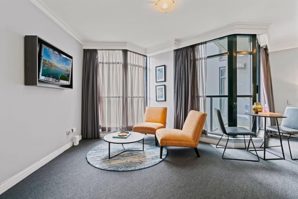 Quiet City Abode - Housity