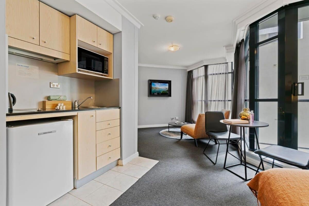 Quiet City Abode - Housity