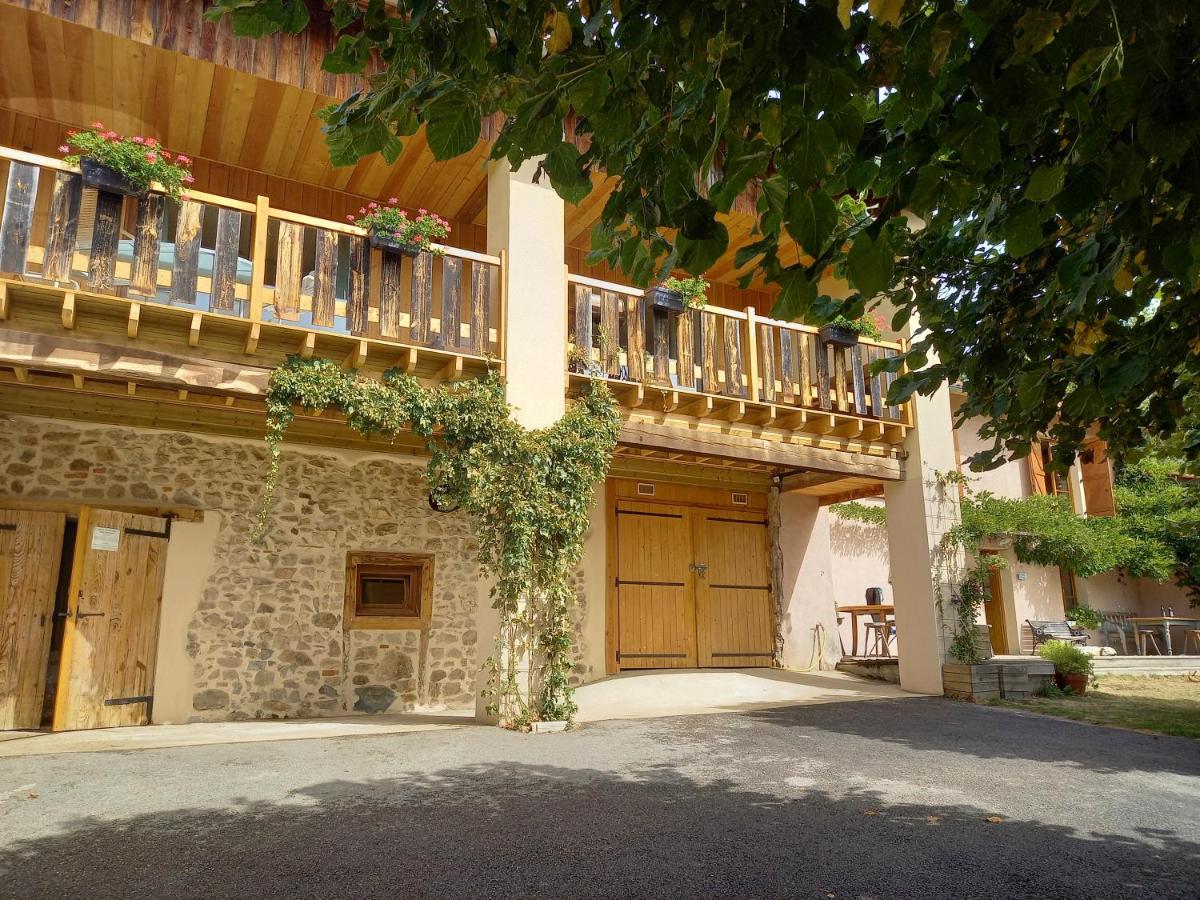 Chambre d'Hôtes Côté Glycine - Housity
