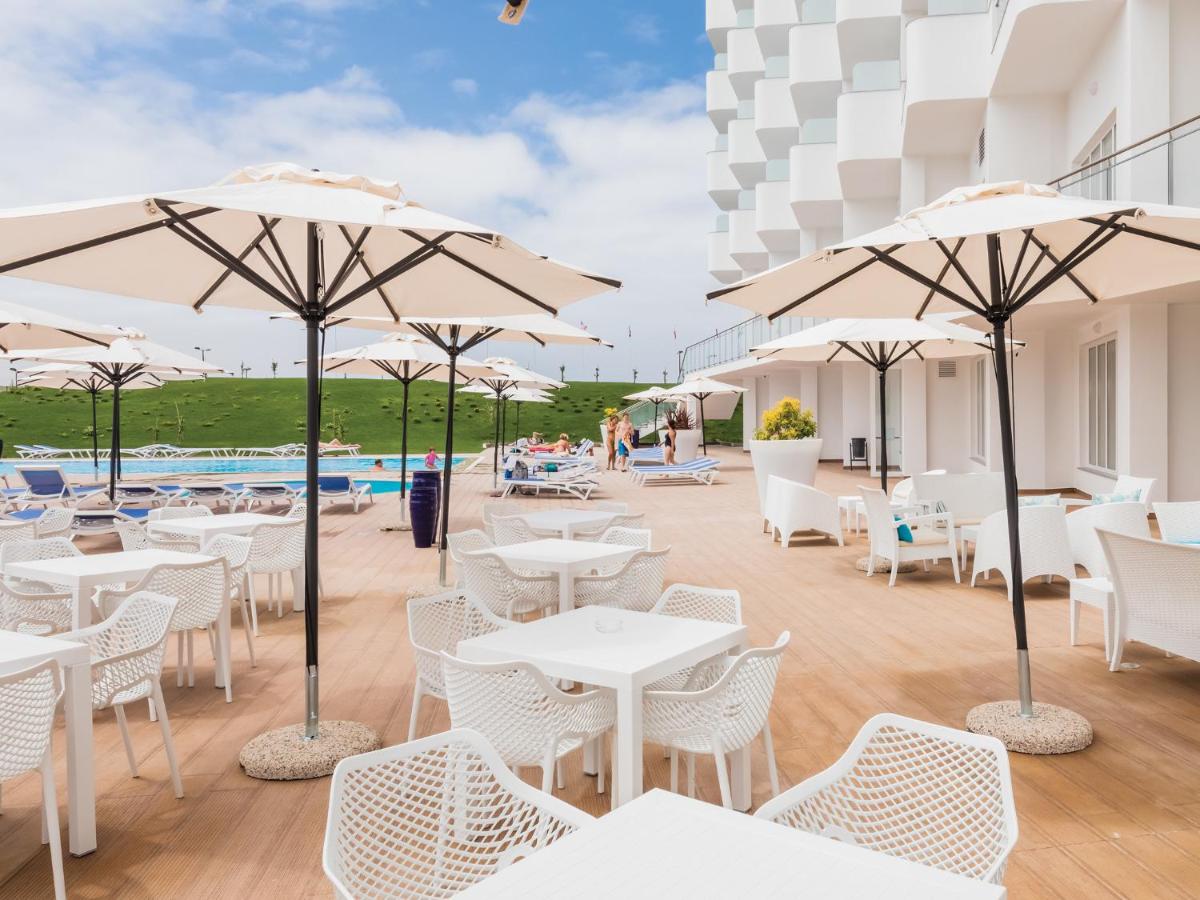 A piscina em ou perto de MH Peniche