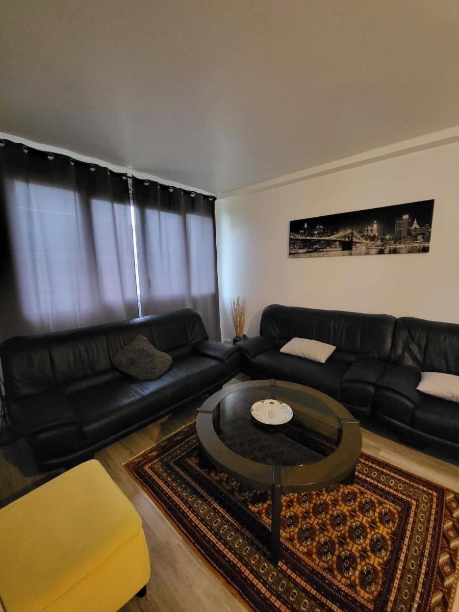 Charming Comfy Apartment in Amiens - Housity