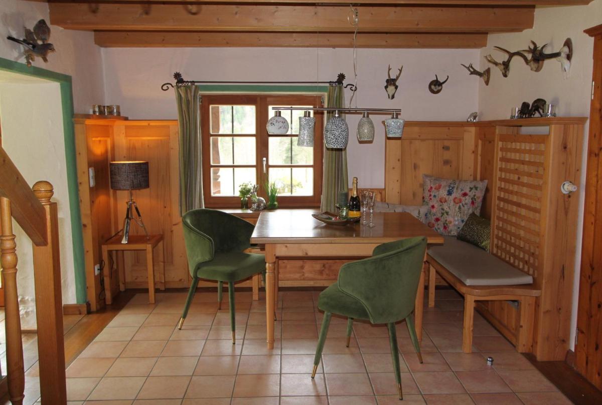 Ferienwohnungen Haus Waldwinkel - Hizvo