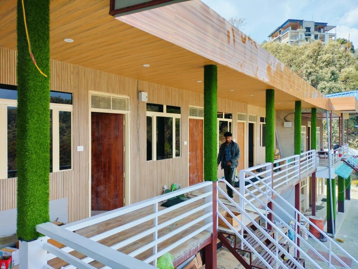 Chaukhamba View Resort - Housity