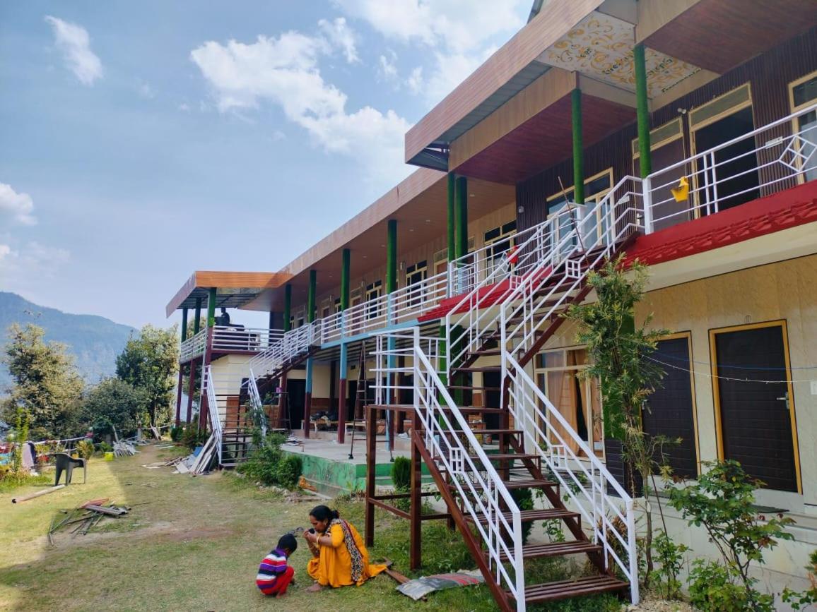 Chaukhamba View Resort - Housity