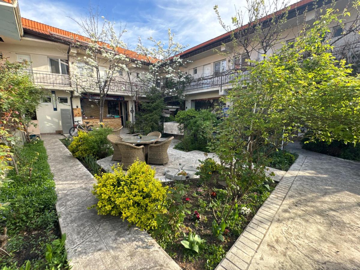 Pensiunea Drobeta - Housity