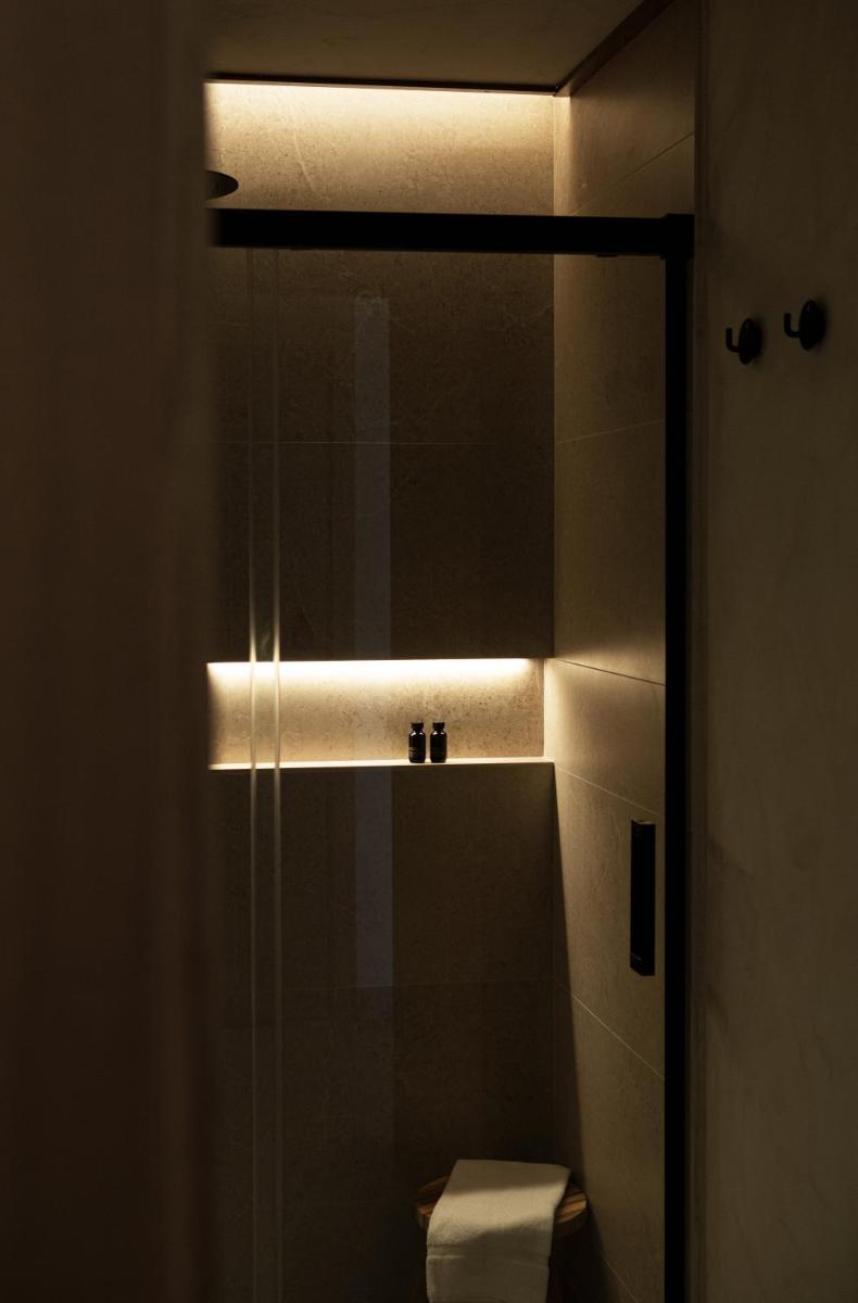 Un baño de Albades Hotel & Spa - Adults Only - 4 Star Superior