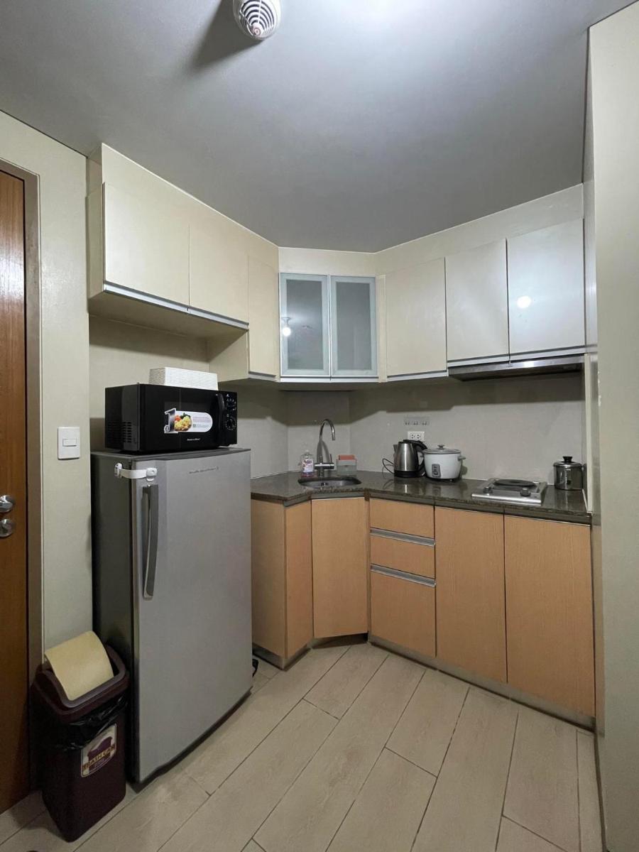 Studio Unit 10 mins walk to NAIA Terminal 3 - Housity