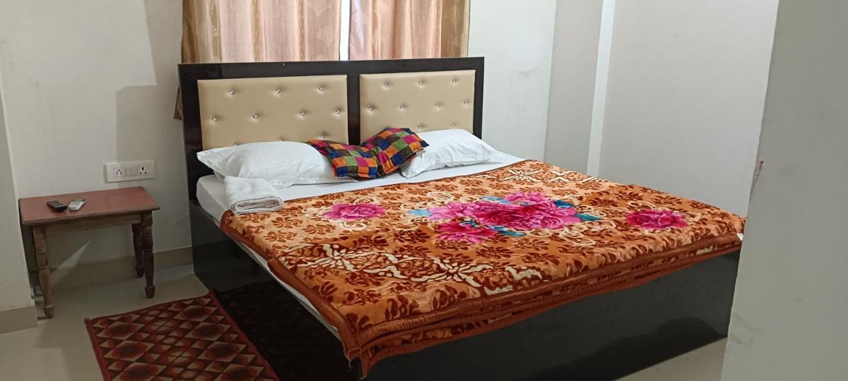 SKV Sharma ji home stay - Housity