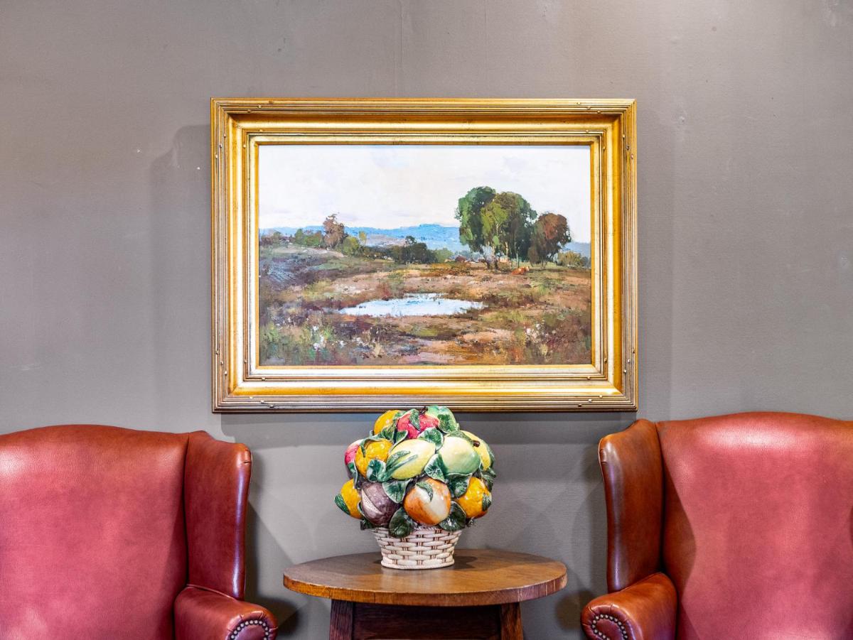 The Upham Hotel - Housity